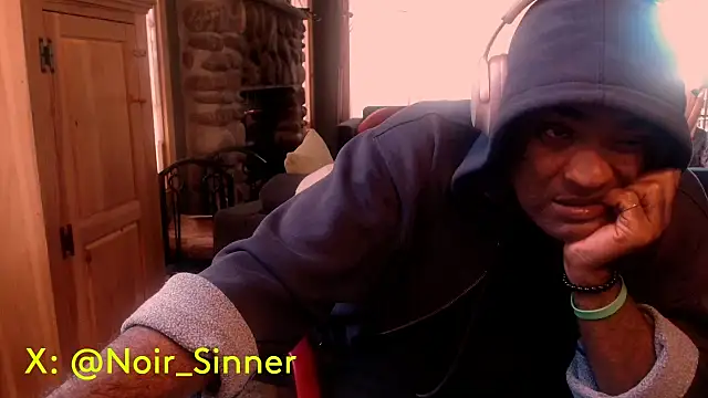 Snapshot of sinnernoir chatting on October 2025 06:08:01 PM sinnernoir online show from October 2025 06:08:01 PM