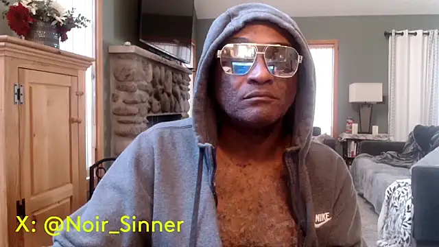 Snapshot of sinnernoir chatting on October 2025 07:40:01 PM sinnernoir online show from October 2025 07:40:01 PM