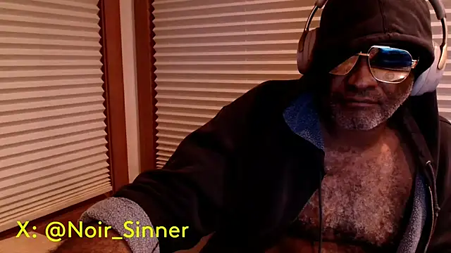 Snapshot of sinnernoir chatting on November 2025 02:33:01 AM sinnernoir online show from November 2025 02:33:01 AM