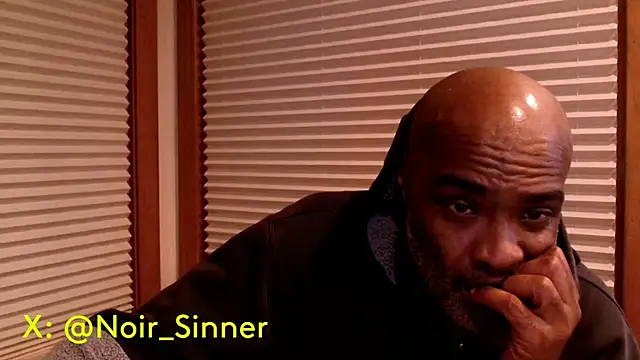 Snapshot of sinnernoir chatting on November 2025 05:51:01 AM sinnernoir online show from November 2025 05:51:01 AM