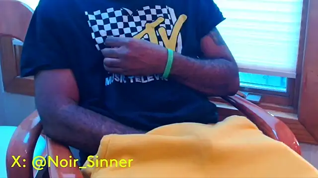 sinnernoir online show from December 2025 01:49:02 PM