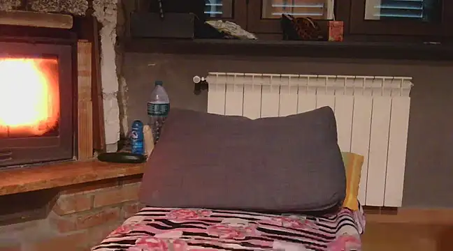 Snapshot of Emily_andre chatting on March 2025 09:28:01 AM Emily andre online show from March 2025 09:28:01 AM