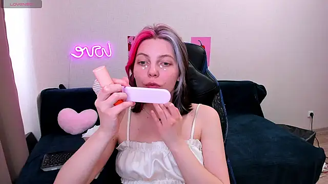 marie reyes  online show from March 2026 10:09:02 AM