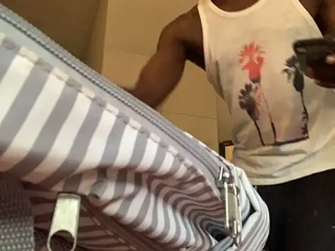 Shawtyblaque21 online show from March 2026 05:28:01 PM