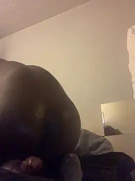 Shawtyblaque21 online show from April 2026 02:37:02 AM