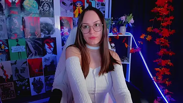 Snapshot of Lilly_Soulmate chatting on December 2024 01:49:01 AM Lilly Soulmate online show from December 2024 01:49:01 AM