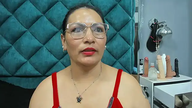 Snapshot of PENELOPELEWISs chatting on May 2026 04:07:02 AM PENELOPELEWISs online show from May 2026 04:07:02 AM