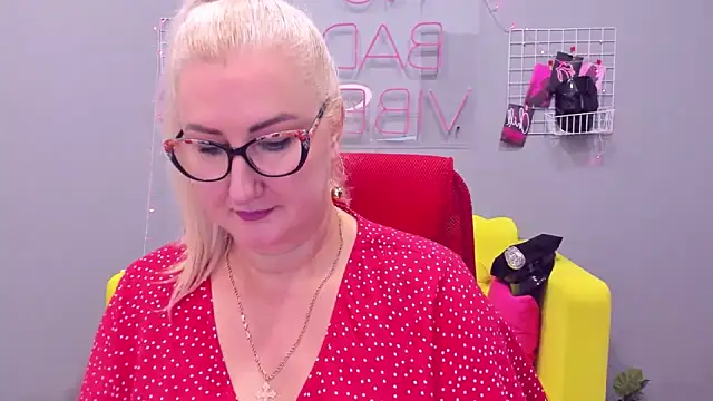 Snapshot of ChristyBrooks chatting on January 2025 02:13:01 PM ChristyBrooks online show from January 2025 02:13:01 PM