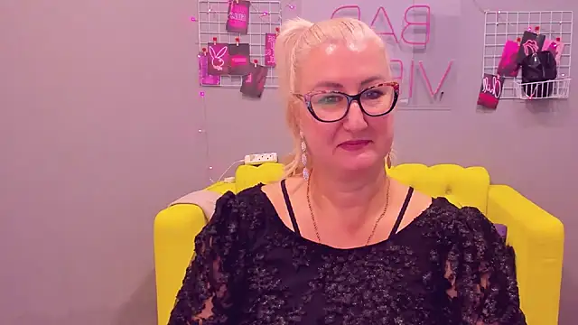 Snapshot of ChristyBrooks chatting on January 2025 03:18:02 PM ChristyBrooks online show from January 2025 03:18:02 PM