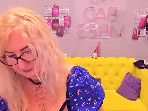 Snapshot of ChristyBrooks chatting on January 2025 06:21:01 PM ChristyBrooks online show from January 2025 06:21:01 PM