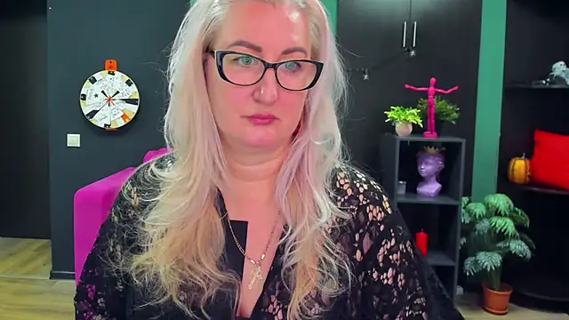 Snapshot of ChristyBrooks chatting on February 2025 07:25:02 PM ChristyBrooks online show from February 2025 07:25:02 PM