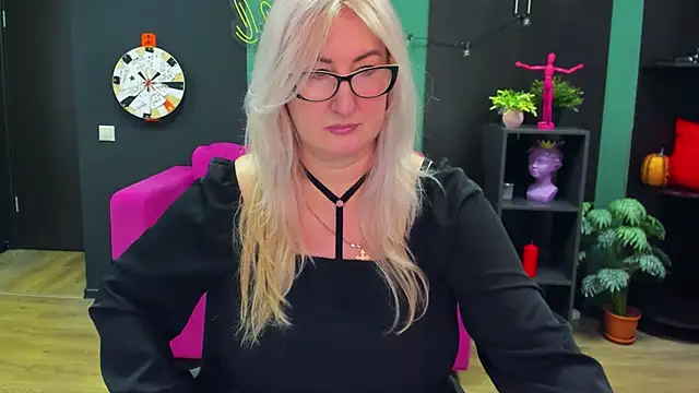 Snapshot of ChristyBrooks chatting on February 2025 07:26:01 PM ChristyBrooks online show from February 2025 07:26:01 PM