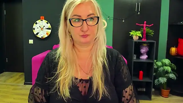 Snapshot of ChristyBrooks chatting on March 2025 07:38:01 PM ChristyBrooks online show from March 2025 07:38:01 PM