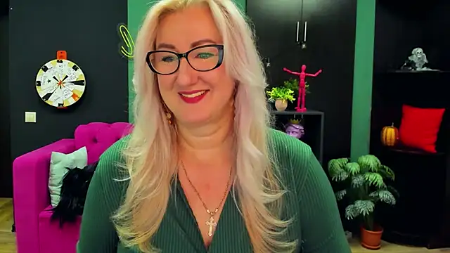 Snapshot of ChristyBrooks chatting on March 2025 03:09:02 PM ChristyBrooks online show from March 2025 03:09:02 PM