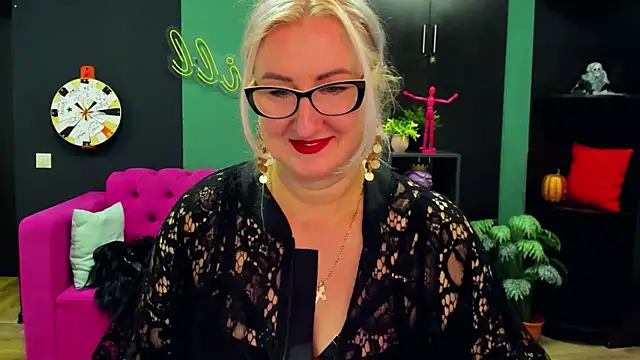 Snapshot of ChristyBrooks chatting on March 2025 09:18:02 PM ChristyBrooks online show from March 2025 09:18:02 PM