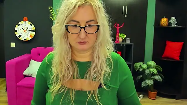 Snapshot of ChristyBrooks chatting on March 2025 01:15:01 PM ChristyBrooks online show from March 2025 01:15:01 PM