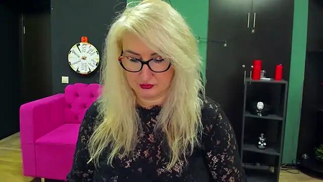 Snapshot of ChristyBrooks chatting on September 2025 02:07:01 PM ChristyBrooks online show from September 2025 02:07:01 PM