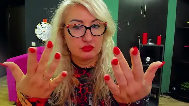 Snapshot of ChristyBrooks chatting on September 2025 02:08:01 PM ChristyBrooks online show from September 2025 02:08:01 PM