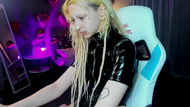 Lexy-Woorhez online show from February 2025 04:42:02 PM