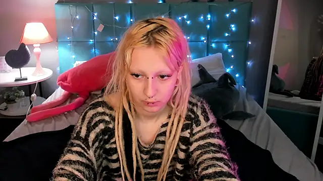 Lexy-Woorhez online show from March 2025 10:41:01 AM