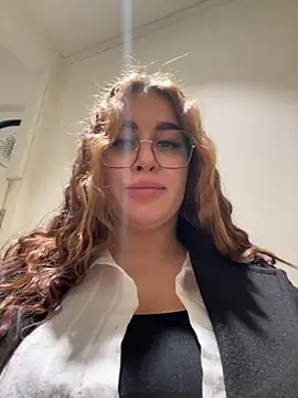 VikiDemi online show from February 2026 02:59:02 PM