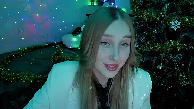 Snapshot of LinaTruly chatting on December 2024 08:04:02 PM LinaTruly online show from December 2024 08:04:02 PM