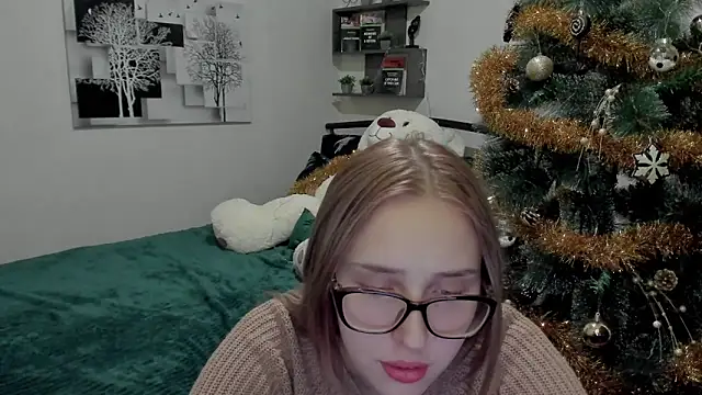 Snapshot of LinaTruly chatting on January 2025 12:06:02 AM LinaTruly online show from January 2025 12:06:02 AM