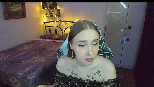 LinaTruly online show from June 2026 09:14:02 PM