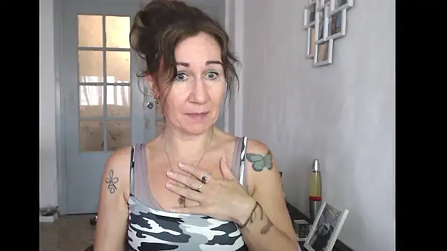 Snapshot of TamaraSweetxo chatting on June 2026 03:51:02 PM TamaraSweetxo online show from June 2026 03:51:02 PM