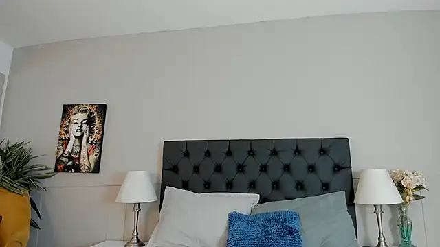 Robin Rief online show from October 2025 03:35:01 AM