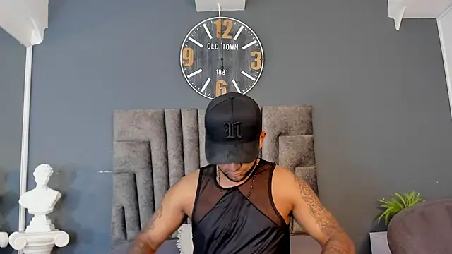 Snapshot of Robin_Rief chatting on July 2026 07:16:01 PM Robin Rief online show from July 2026 07:16:01 PM