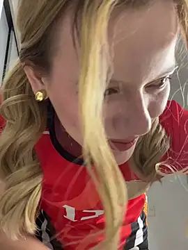 Snapshot of NicoleCut chatting on January 2025 11:23:02 AM NicoleCut online show from January 2025 11:23:02 AM