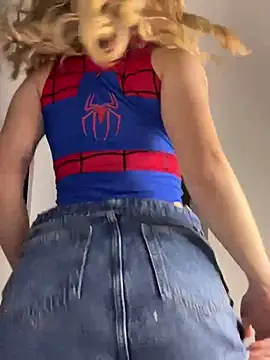 Snapshot of NicoleCut chatting on January 2025 11:24:01 AM NicoleCut online show from January 2025 11:24:01 AM