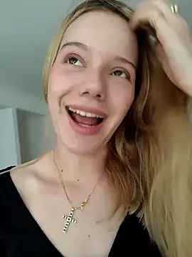 Snapshot of NicoleCut chatting on February 2025 02:34:02 PM NicoleCut online show from February 2025 02:34:02 PM