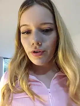 Snapshot of NicoleCut chatting on February 2025 10:21:01 PM NicoleCut online show from February 2025 10:21:01 PM