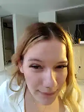 Snapshot of NicoleCut chatting on February 2025 02:06:02 PM NicoleCut online show from February 2025 02:06:02 PM