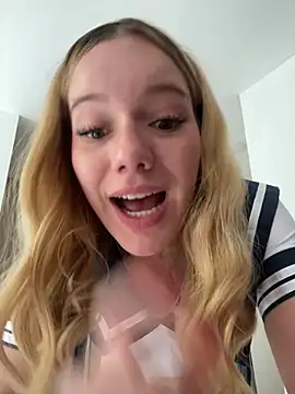 Snapshot of NicoleCut chatting on February 2025 05:07:02 PM NicoleCut online show from February 2025 05:07:02 PM