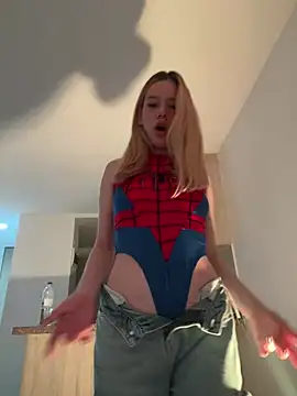 Snapshot of NicoleCut chatting on March 2025 11:01:02 AM NicoleCut online show from March 2025 11:01:02 AM