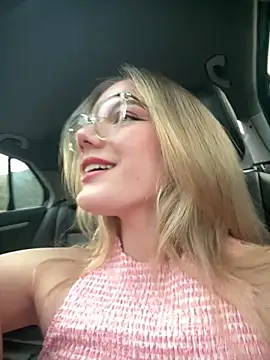 NicoleCut online show from May 2026 09:20:01 PM