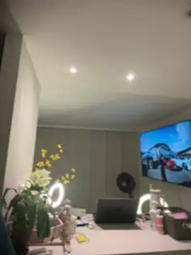 NicoleCut online show from May 2026 09:15:01 AM