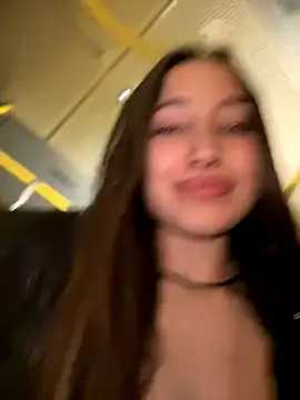 Snapshot of VelvetVixenI chatting on December 2025 07:32:01 PM VelvetVixenI online show from December 2025 07:32:01 PM