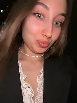 Snapshot of VelvetVixenI chatting on April 2026 06:27:02 PM VelvetVixenI online show from April 2026 06:27:02 PM