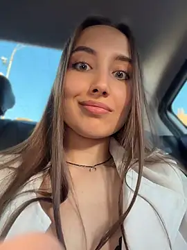 Snapshot of VelvetVixenI chatting on June 2026 04:44:01 PM VelvetVixenI online show from June 2026 04:44:01 PM