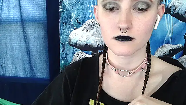 Snapshot of _hellostormy_ chatting on March 2026 09:18:02 PM hellostormy online show from March 2026 09:18:02 PM