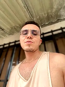 adam-rivera online show from November 2025 05:42:01 PM