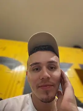 adam-rivera online show from April 2026 07:22:02 PM