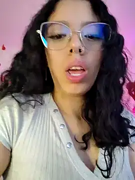 Snapshot of Aurora_Brownn chatting on February 2025 04:01:01 AM Aurora Brownn online show from February 2025 04:01:01 AM