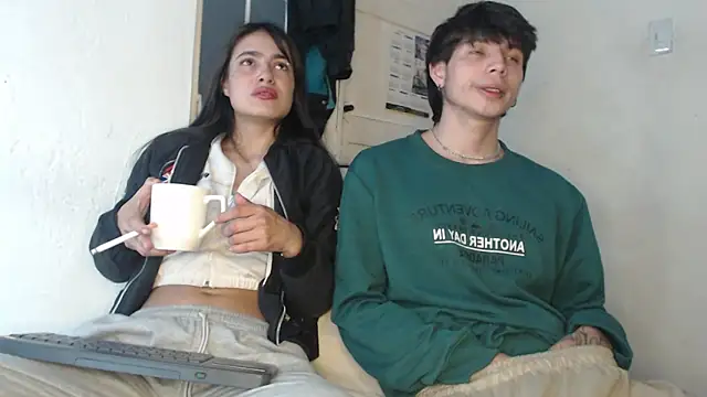 Snapshot of pervertsteens3 chatting on October 2025 05:04:02 AM pervertsteens3 online show from October 2025 05:04:02 AM