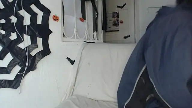 Snapshot of pervertsteens3 chatting on October 2025 06:26:01 AM pervertsteens3 online show from October 2025 06:26:01 AM