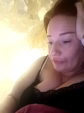 Snapshot of Engel_mia chatting on February 2025 07:03:01 AM Engel mia online show from February 2025 07:03:01 AM